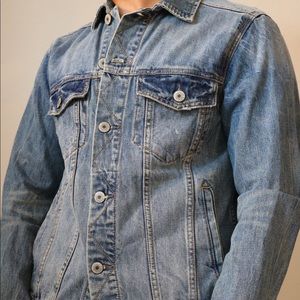 VINTAGE DENIM JACKET